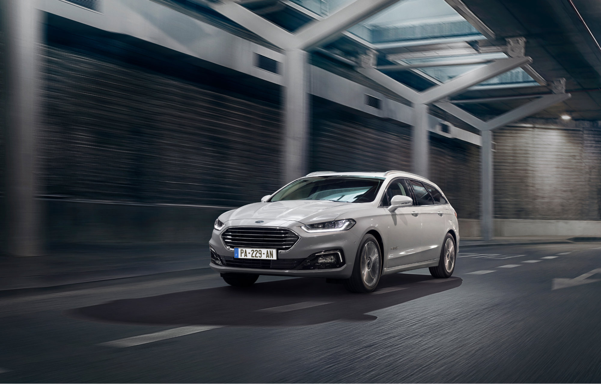 Groupe DMD Ford Mondeo SW Hybrid